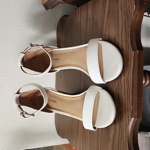 White and brown wedge